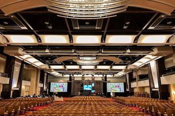 A picture containing ceiling, hall, auditorium

Description automatically generated